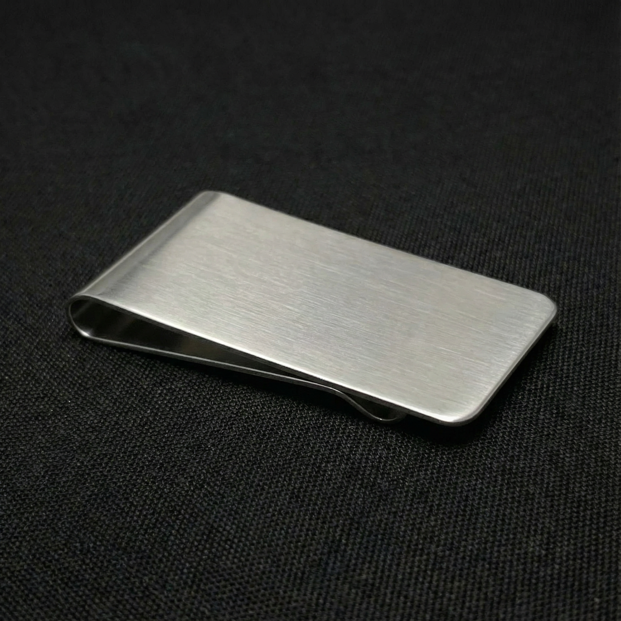 Széles Pénzcsipesz Gravírozással